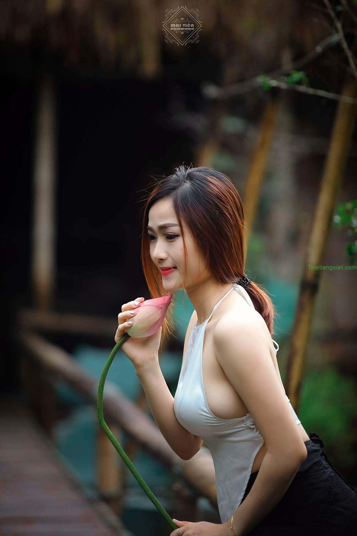 Bộ ảnh sex gái xinh vú đẹp banh háng khoe lồn